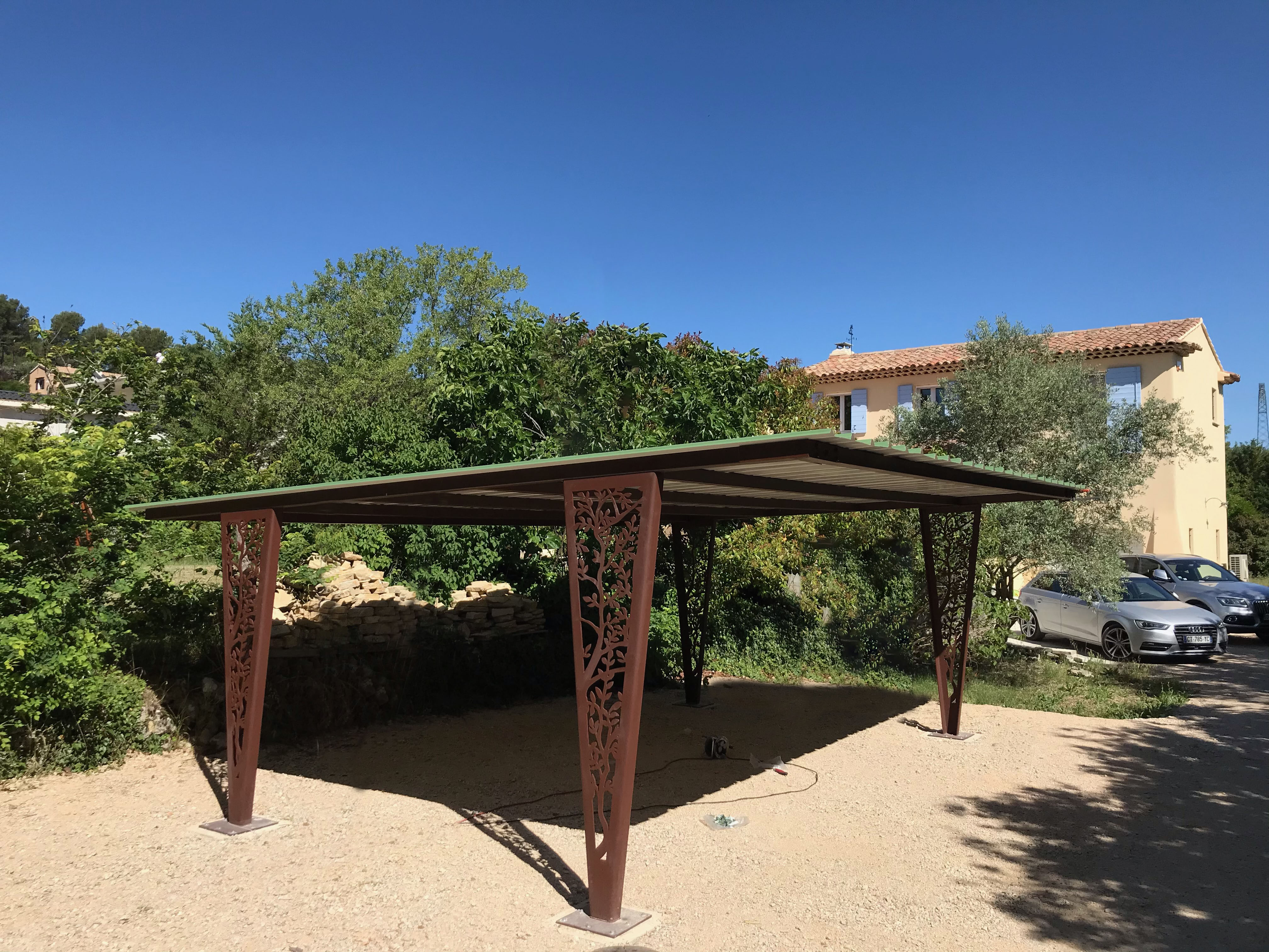 Carport découpe amandier
